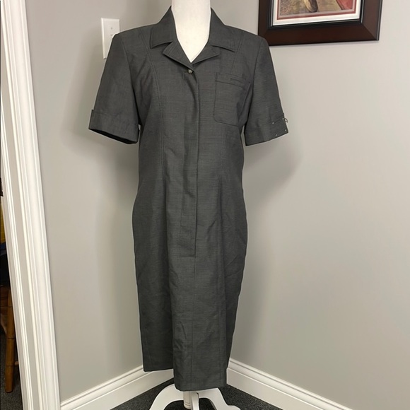 Delta Airlines Womens Uniform Dress Size 8P Petite Short Short Sleeve Gray - Picture 1 of 8